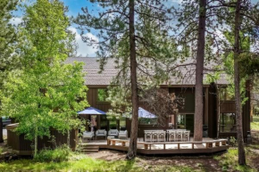 Skylight by AvantStay Elevated Mountain Home w Hot Tub Billiards Large Patio
